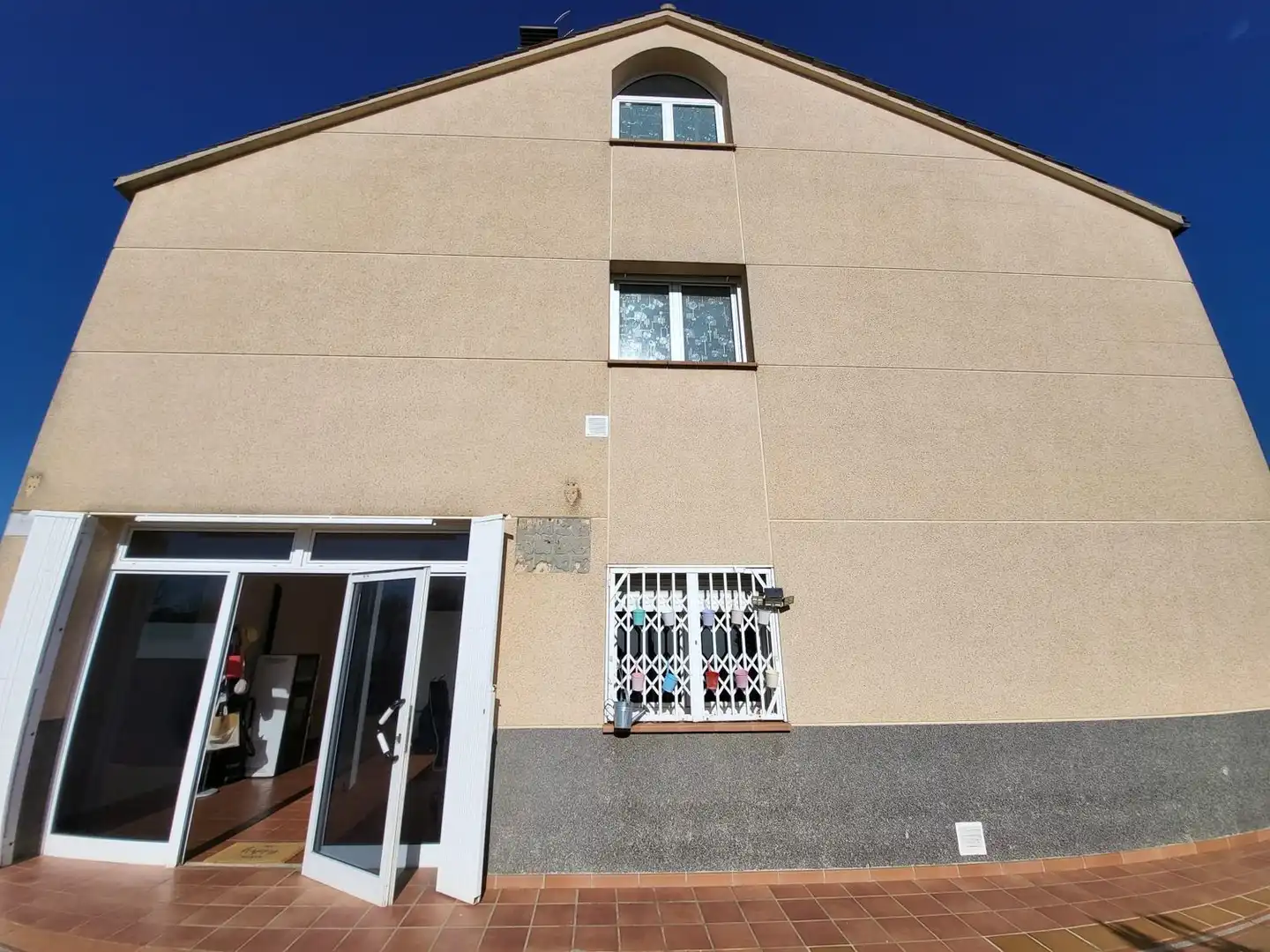 Vista exterior de Casa o xalet en venda en Vidreres amb Jardí privat, Terrassa i Balcó