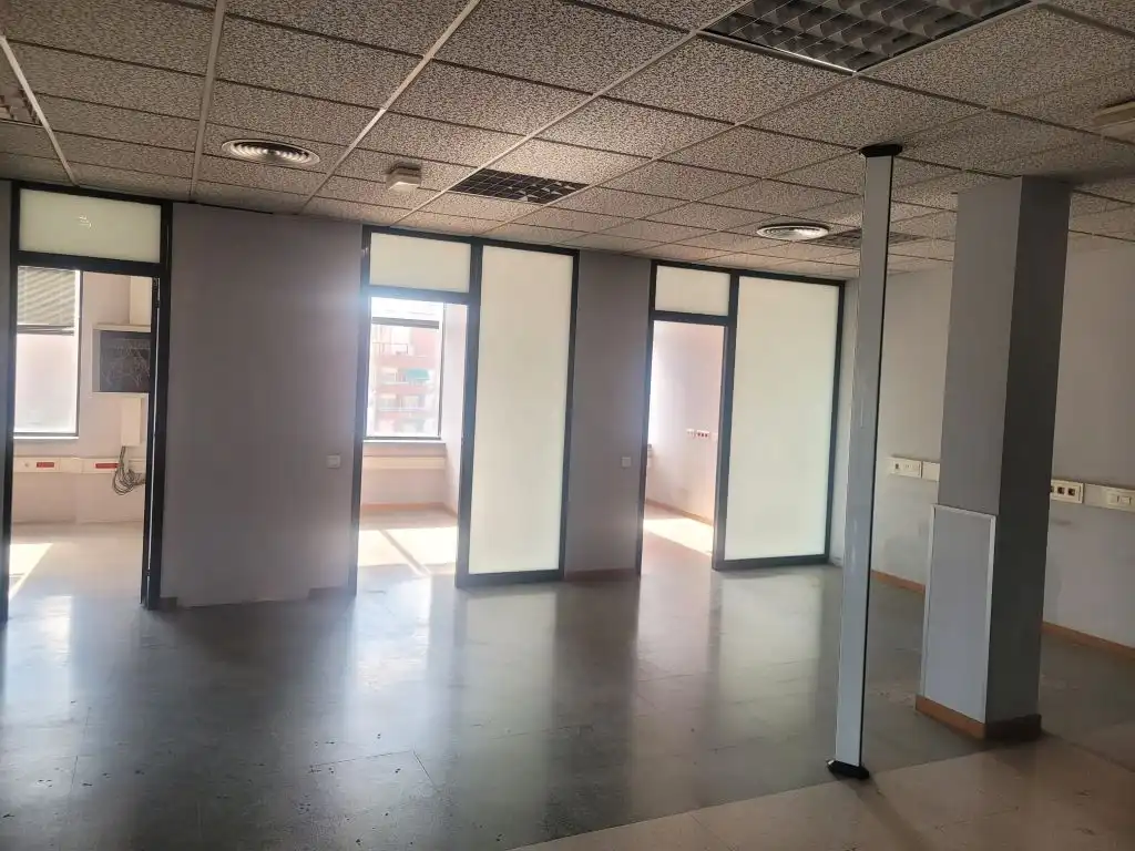 Büro zur Miete in Esplugues de Llobregat