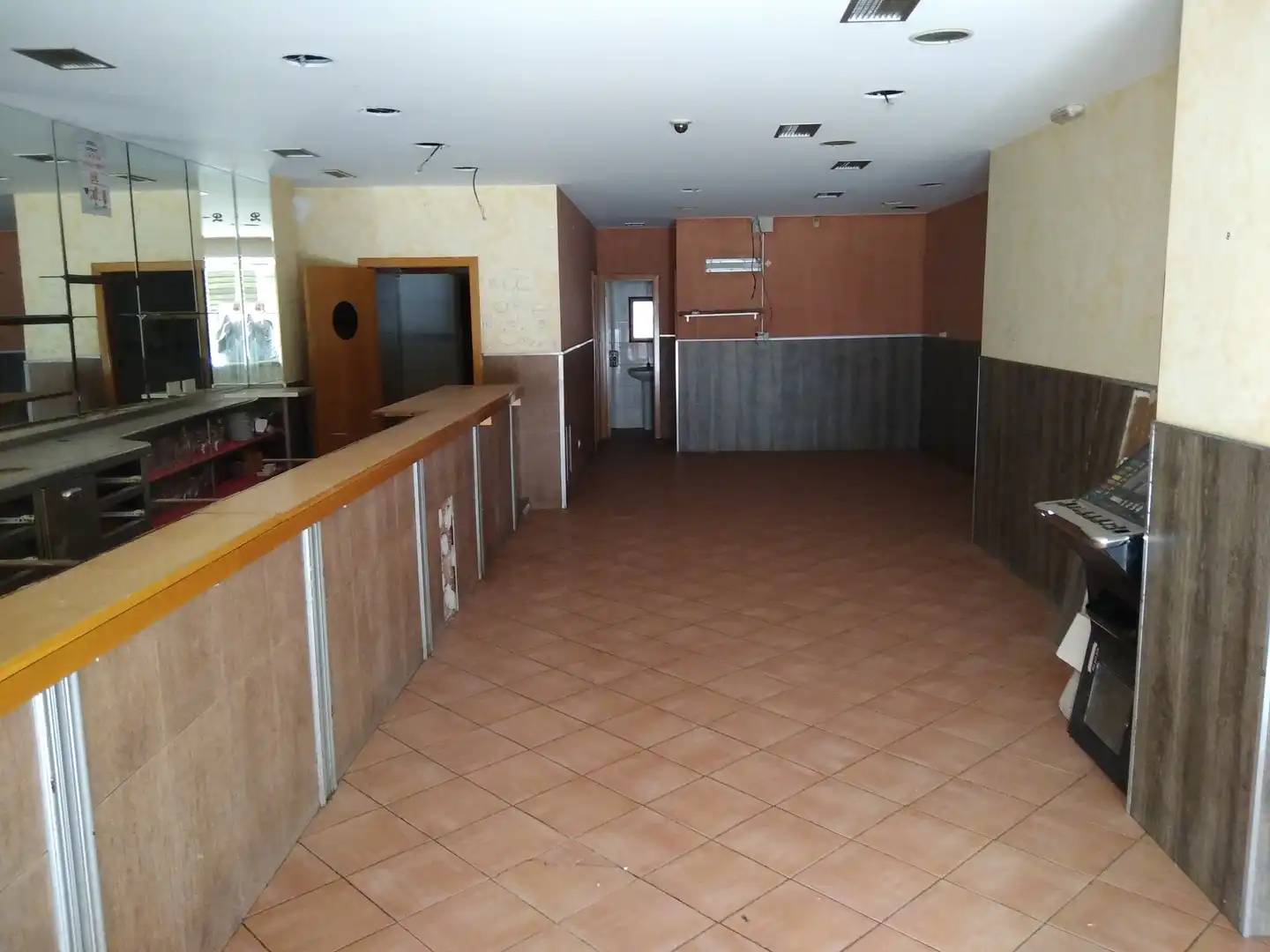 Local comercial en venda a Ps Alberto Casañal Shakery, imagen 3