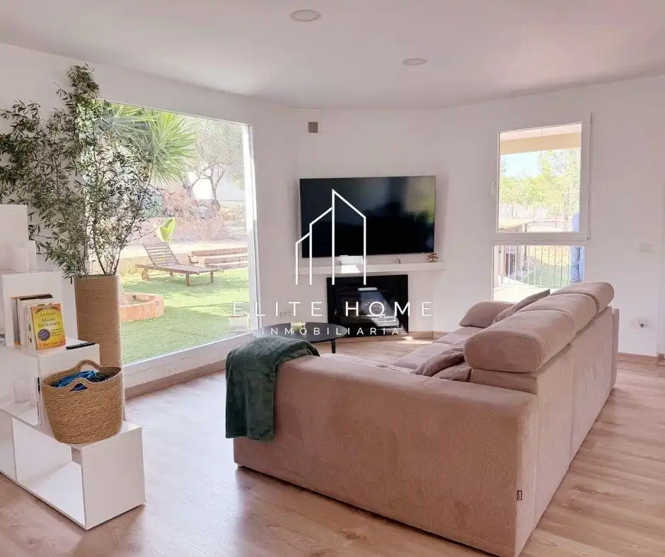 Sala d'estar de Casa o xalet en venda en Tales amb Aire condicionat, Calefacció i Jardí privat