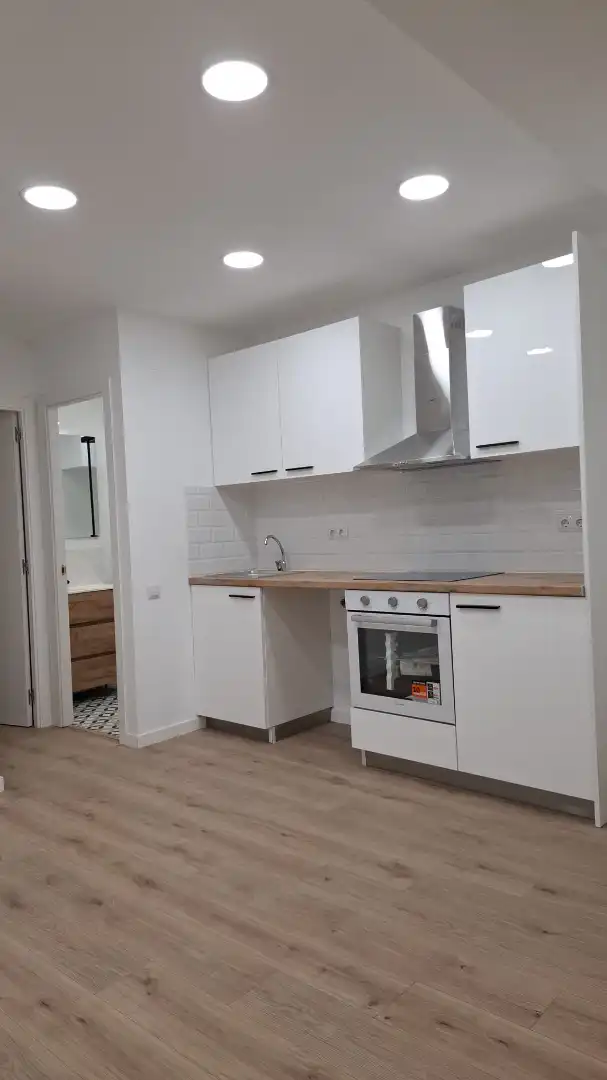 Cocina de Piso en venta en Barcelona con Parquet, Horno y Alarma