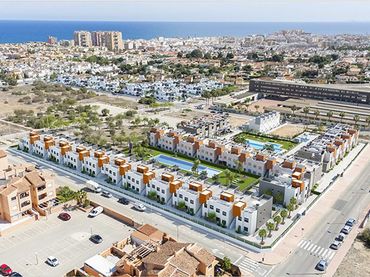 Attico con piscina in vendita a Nueva Torrevieja - Aguas Nuevas