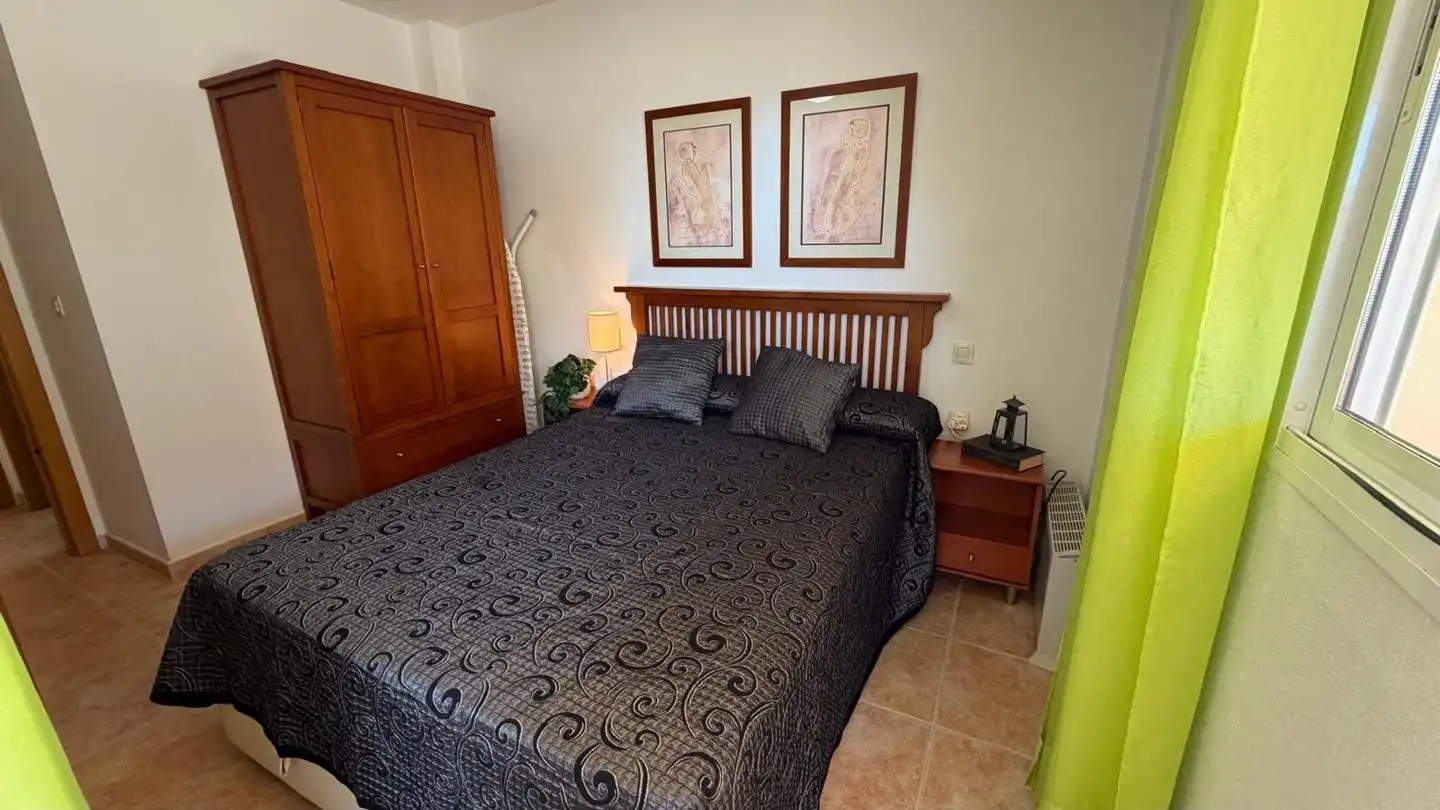 Habitación de Apartamento en venta en La Manga del Mar Menor con Aire acondicionado, Terraza y Trastero