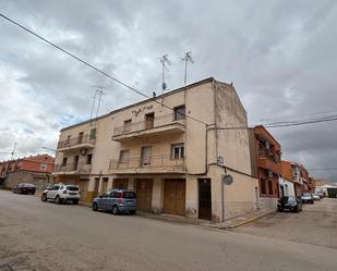 Vista exterior de Pis en venda en Valdepeñas amb Balcó