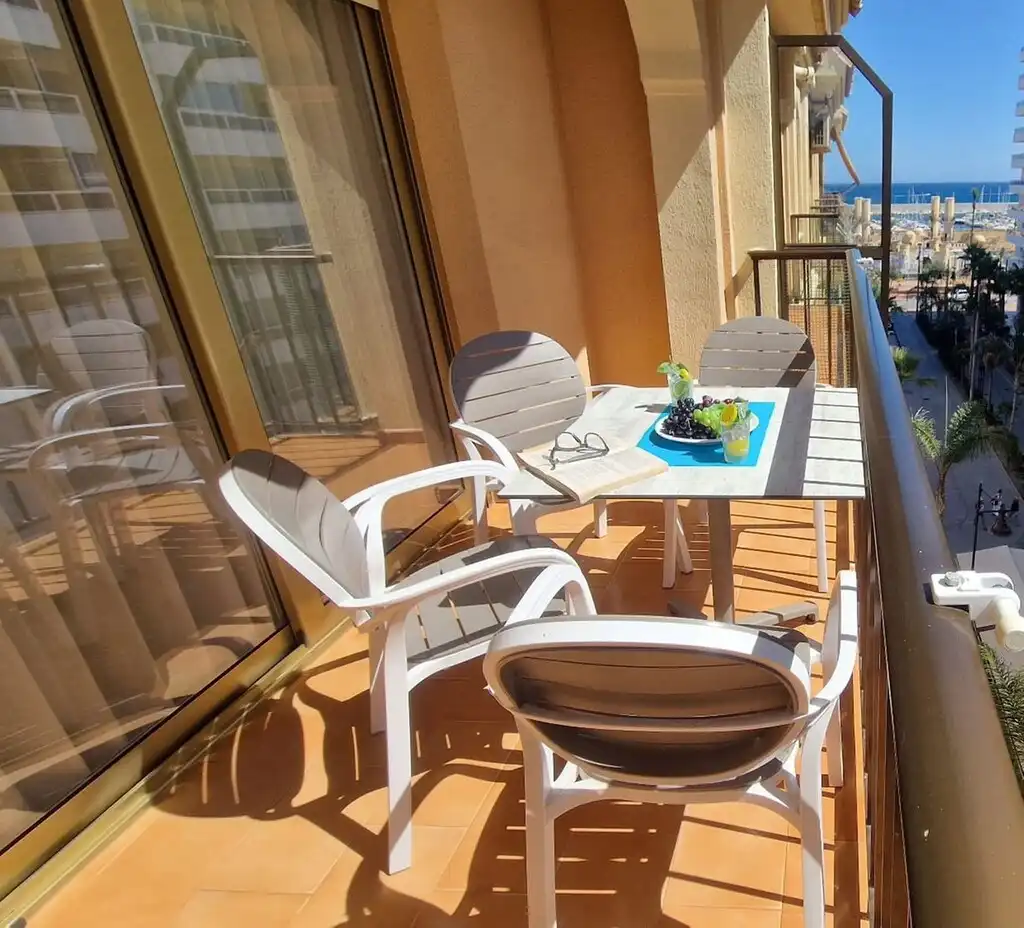 Apartment with lift for sale in Puerto Deportivo