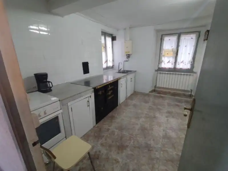 Cocina de Casa o chalet en venta en Salas con Trastero y Amueblado