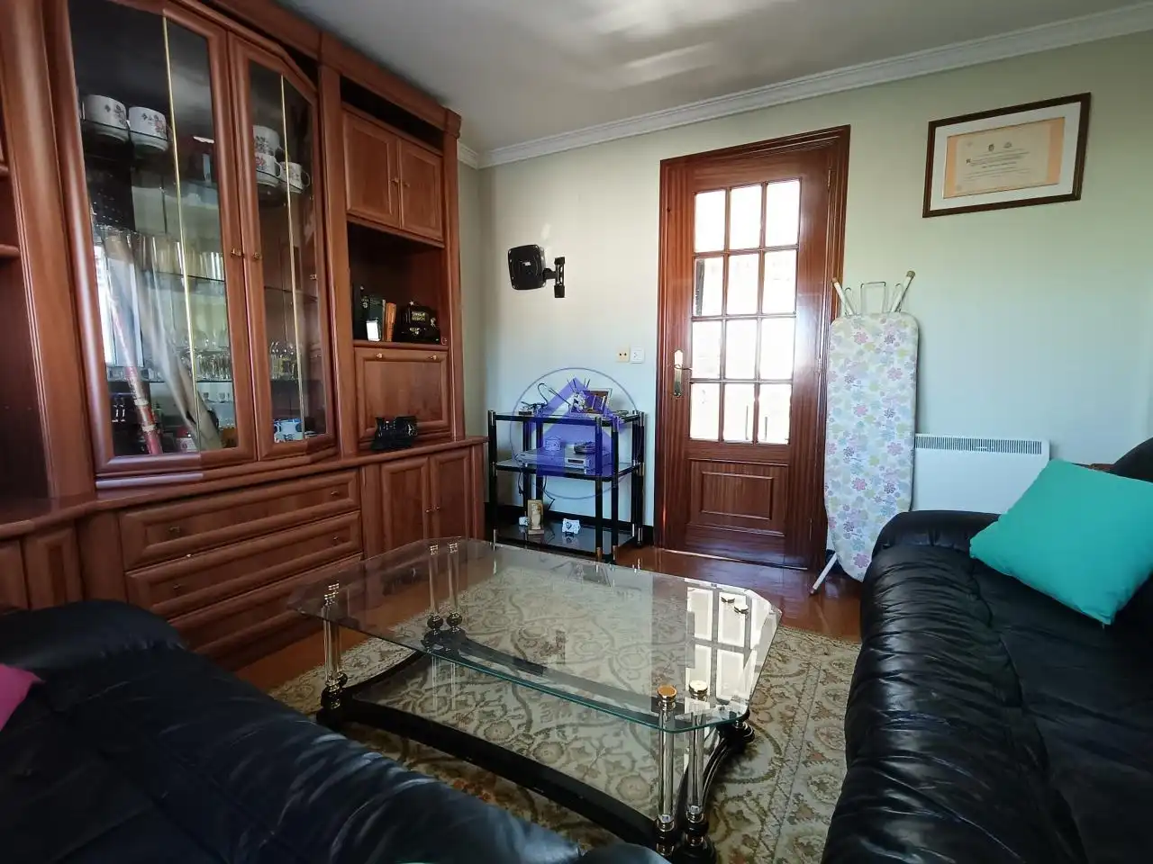 Living room of Flat for sale in Vigo   with Heating, Parquet flooring and Furnished