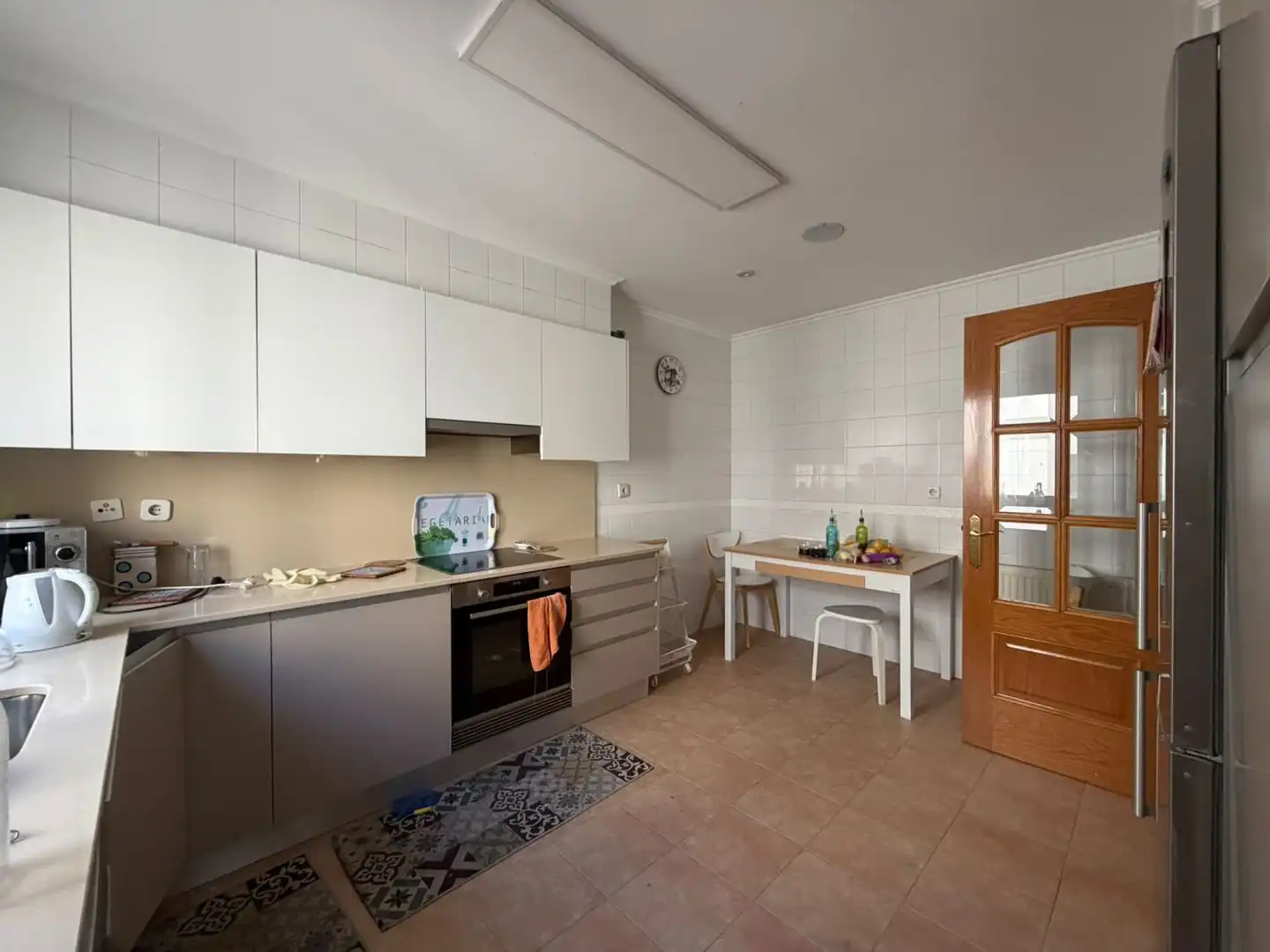 Cocina de Piso de alquiler en A Coruña Capital  con Calefacción, Parquet y Amueblado