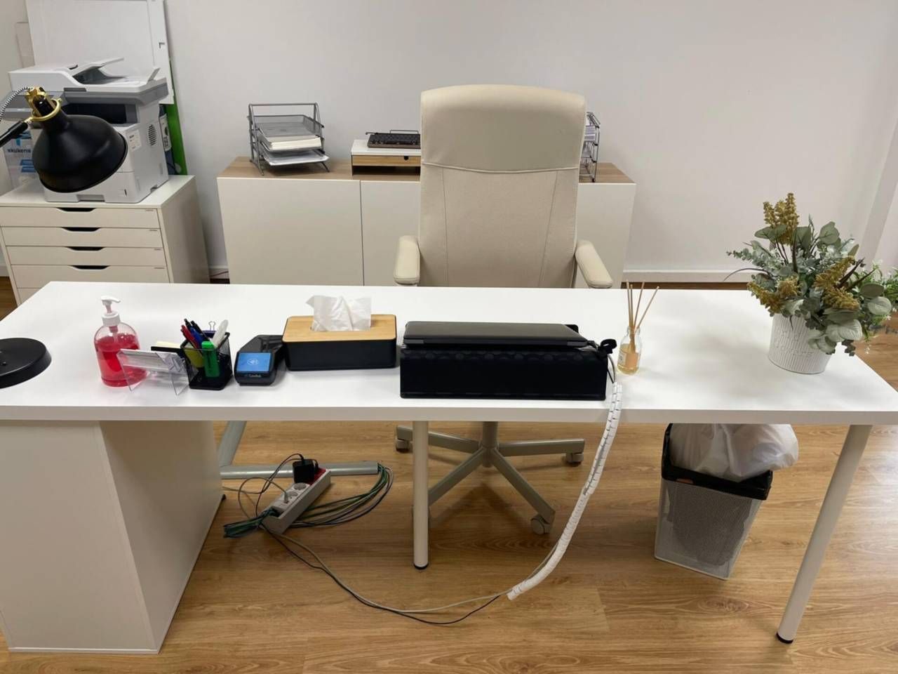 Oficina de alquiler en Barri del Centre, Centre