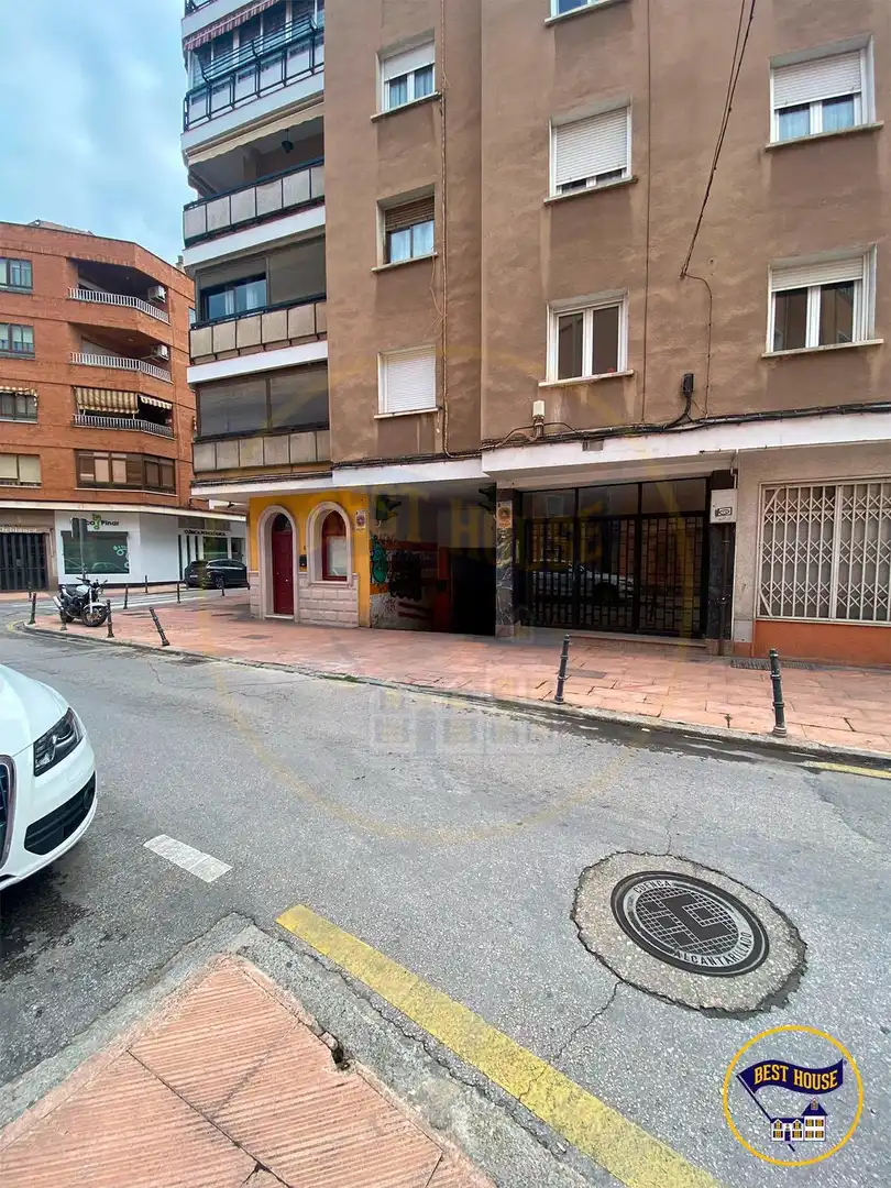 Aparcamiento en venta en Calle de Alicante