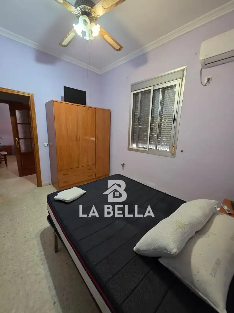 Dormitori de Casa o xalet en venda en Coria del Río amb Aire condicionat, Jardí privat i Traster