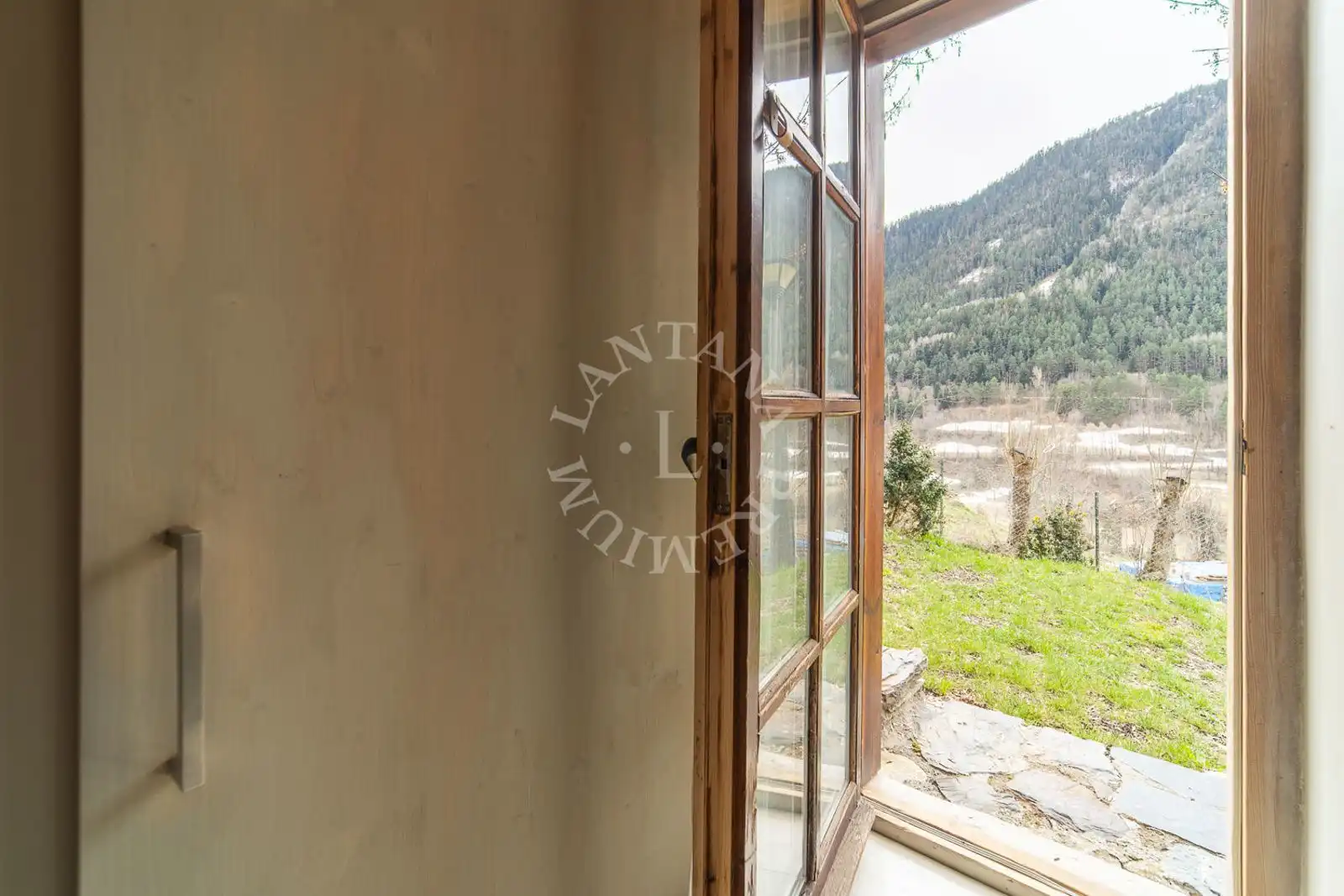 Flat for sale in Naut Aran  with Heating and Storage room