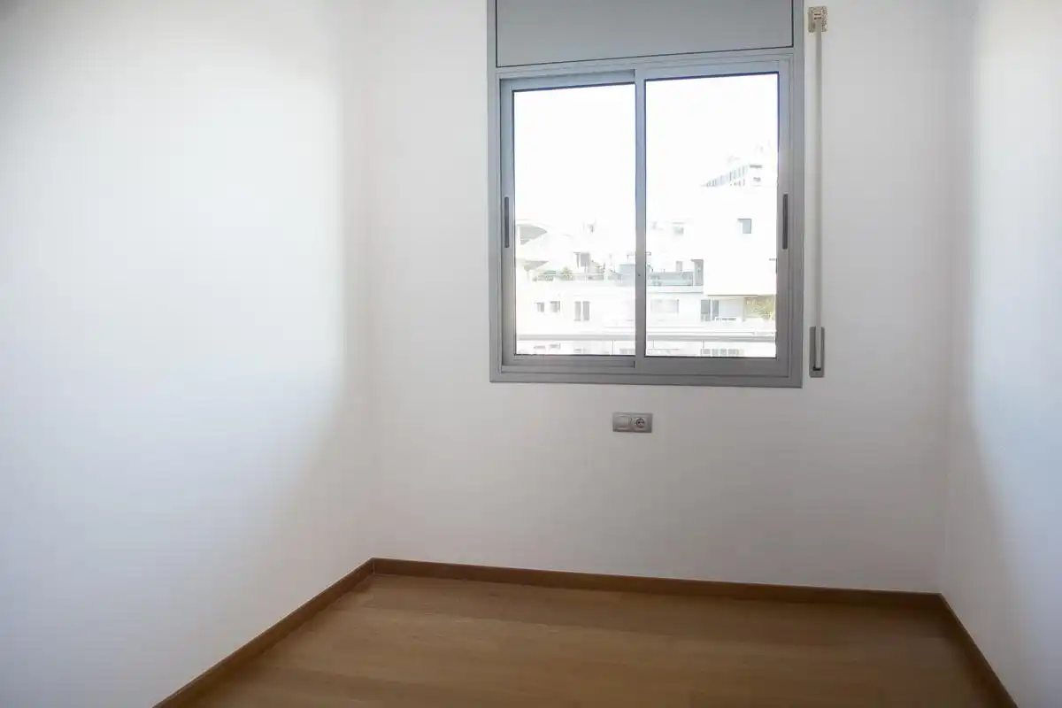 Bedroom of Flat for sale in Badalona  with Air Conditioner, Heating and Parquet flooring