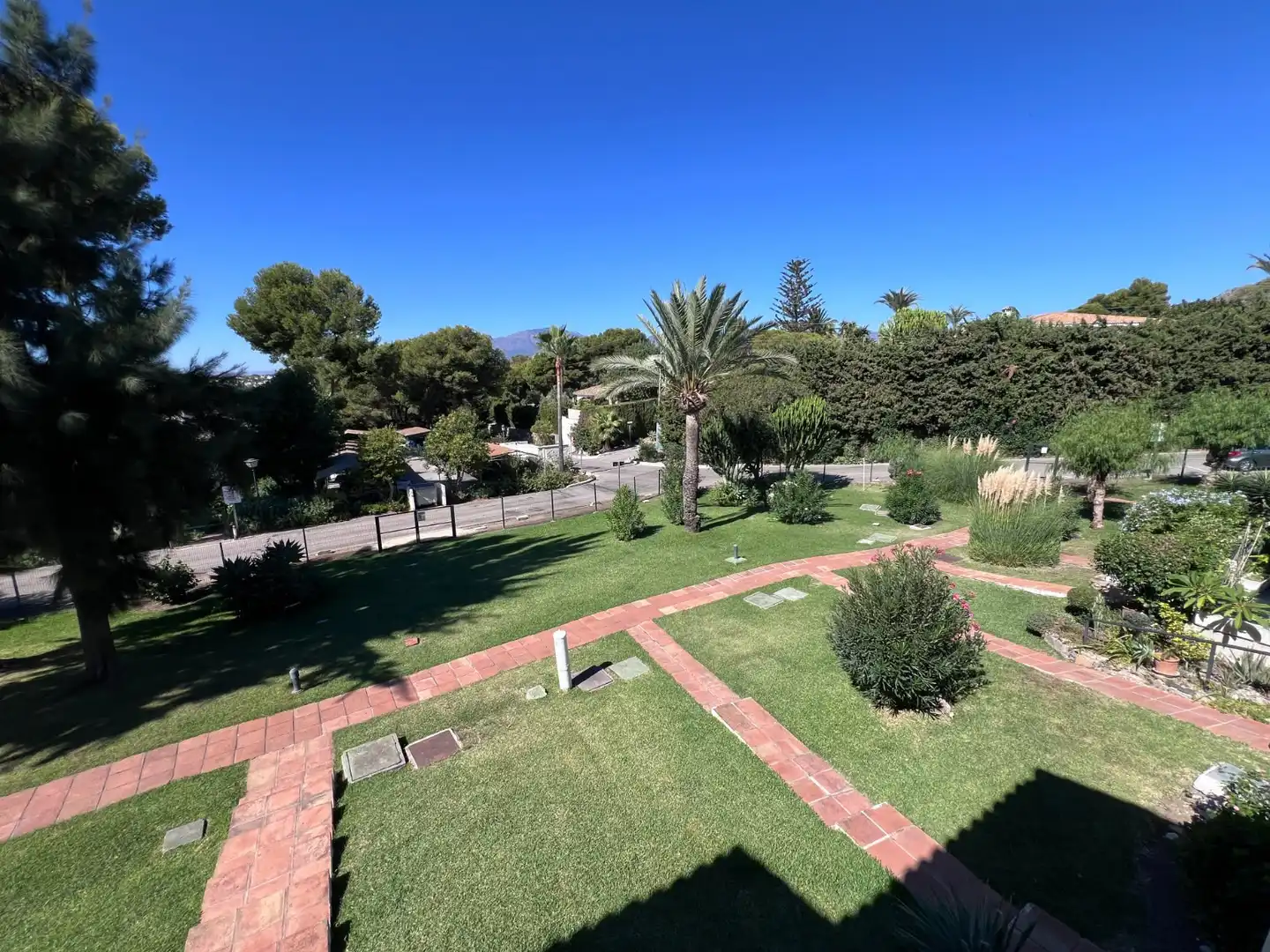 Garden of Flat for rent in Estepona  with Air Conditioner, Internet and Community pool