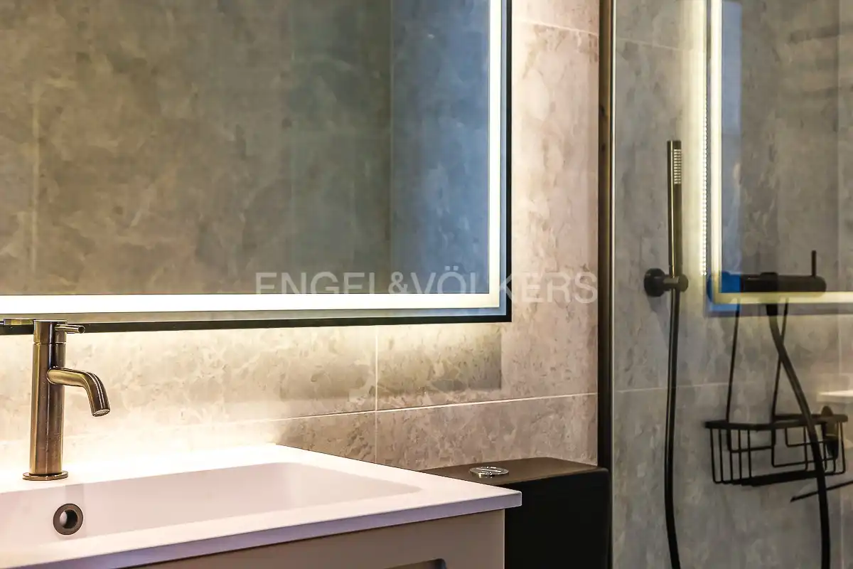 Badezimmer von Wohnung zur Miete in Sitges mit Klimaanlage, Heizung und Schwimmbad