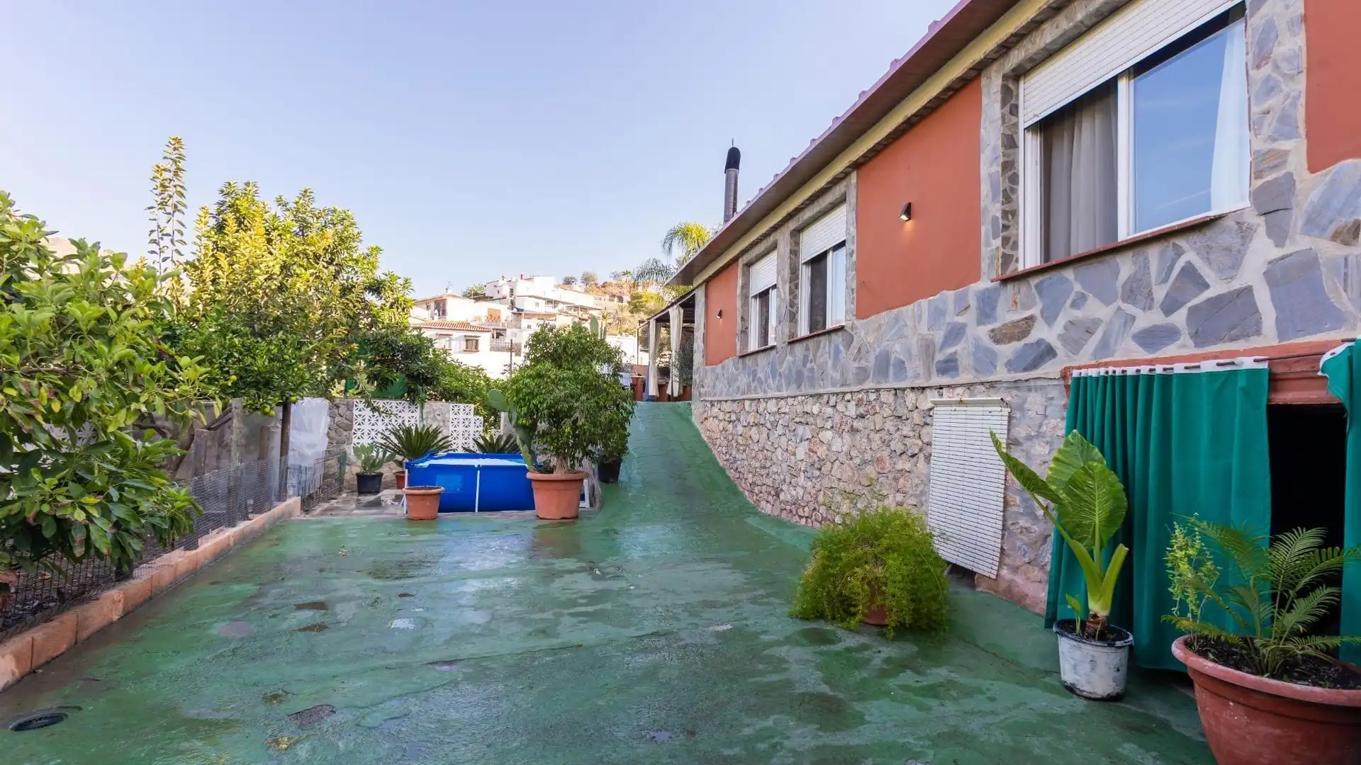 Vista exterior de Casa o chalet en venta en Almuñécar con Aire acondicionado, Jardín privado y Terraza