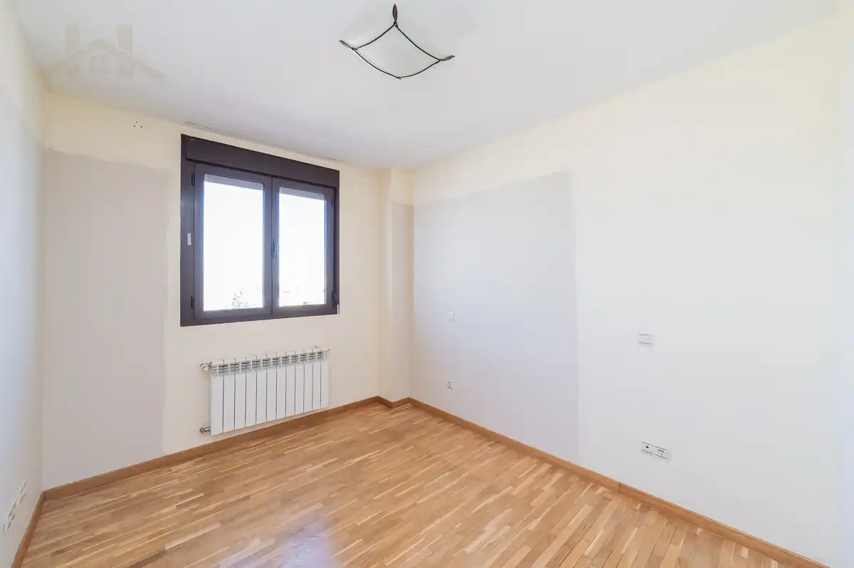 Habitación de Ático en venta en Arroyomolinos (Madrid) con Aire acondicionado, Calefacción y Jardín privado