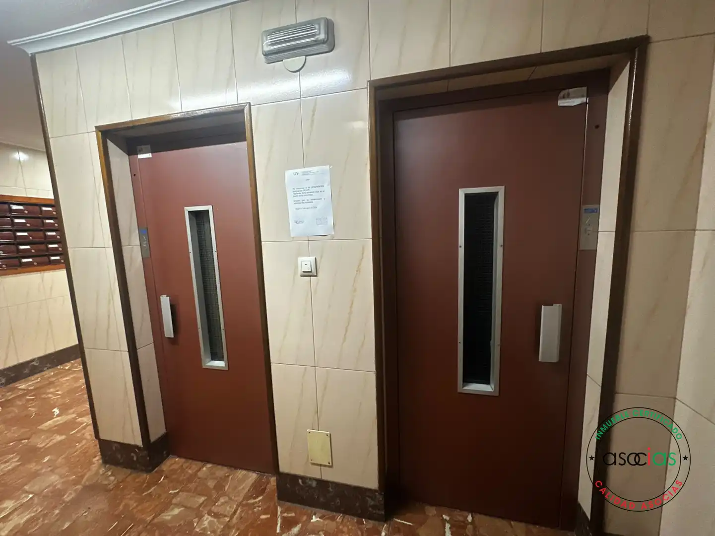 Wohnung zum Verkauf in Langreo mit Heizung, Abstellraum und Balkon