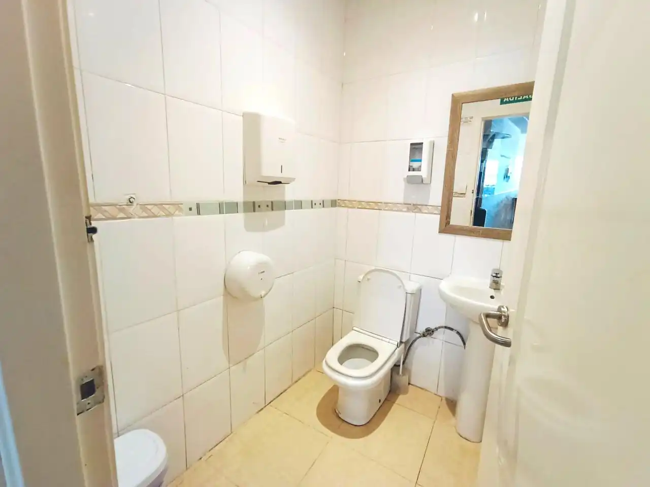 Baño de Local en venta en Els Poblets con Aire acondicionado