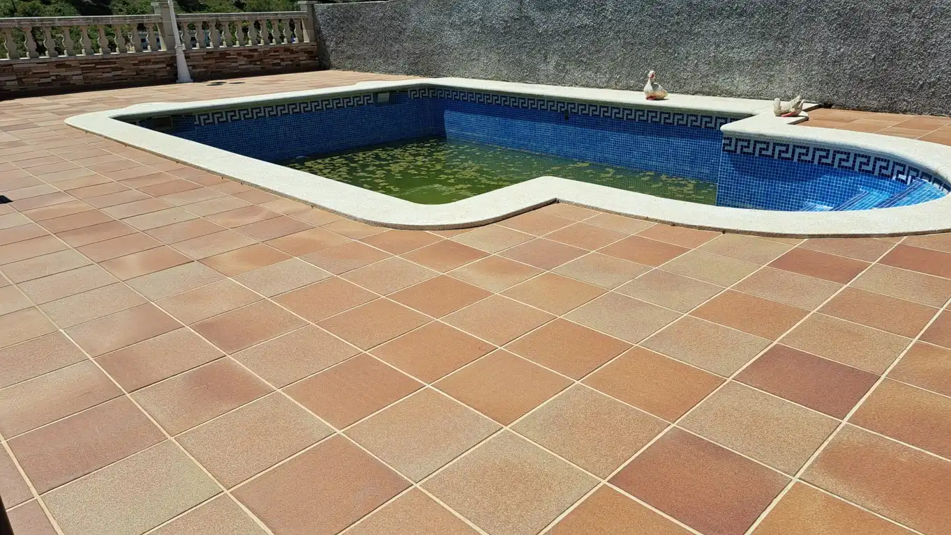 Piscina de Casa o chalet en venta en Castellet i la Gornal con Aire acondicionado, Calefacción y Jardín privado