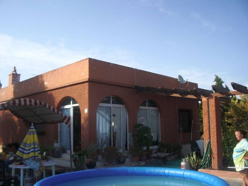 Vista exterior de Casa o xalet en venda en Elche / Elx amb Aire condicionat i Traster