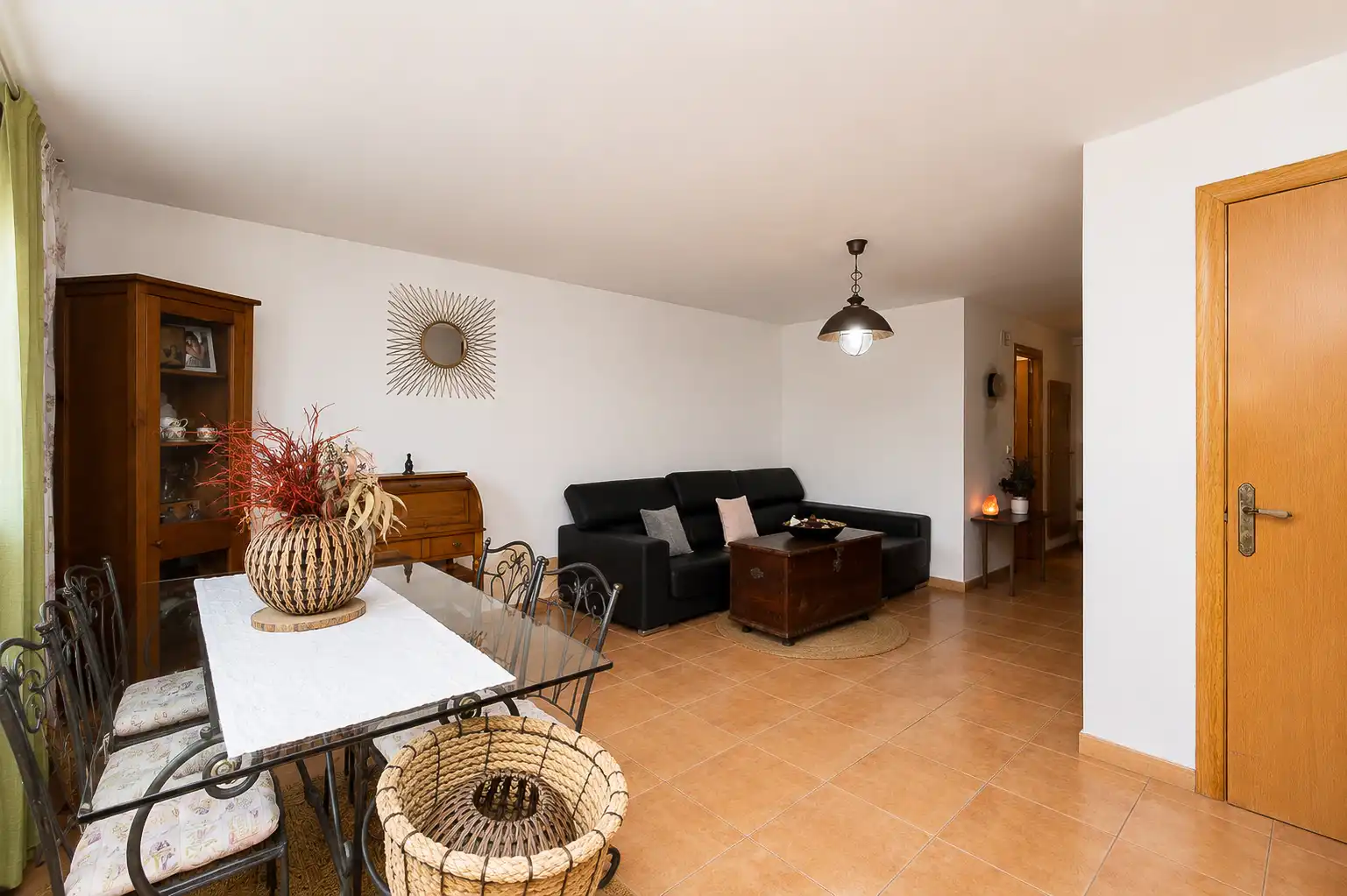 Wohnzimmer von Haus oder Chalet zum Verkauf in Castelldefels mit Klimaanlage, Heizung und Terrasse