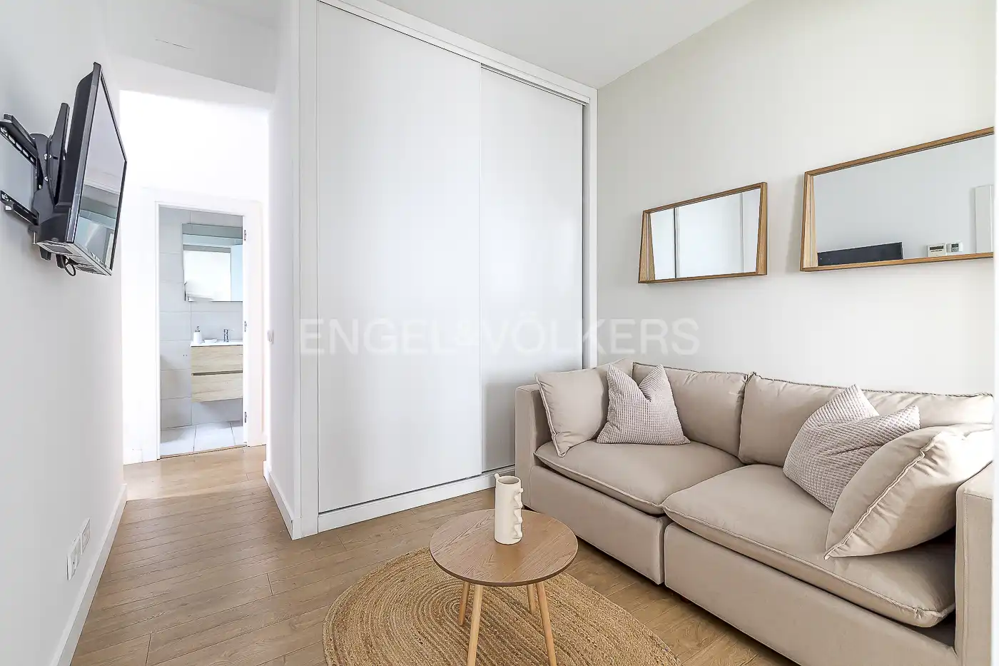 Sala d'estar de Apartament de lloguer en Madrid amb Aire condicionat, Calefacció i Moblat