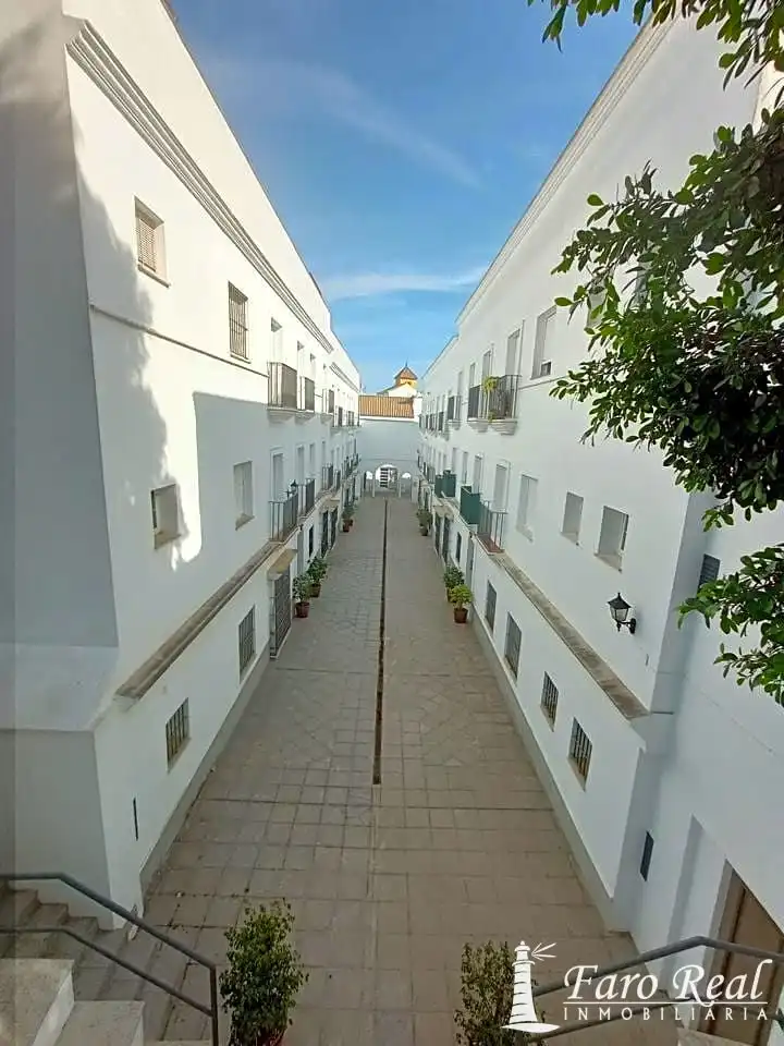 Vista exterior de Apartament de lloguer en Sanlúcar de Barrameda amb Aire condicionat i Moblat