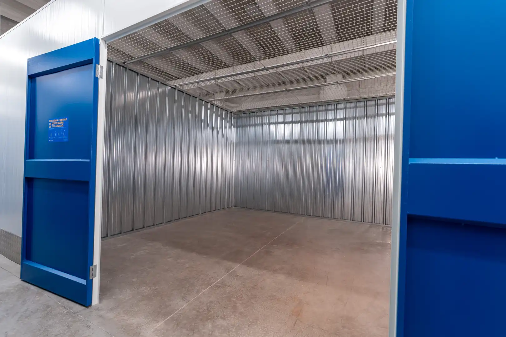 Storage room for rent in Sevilla  with Alarm