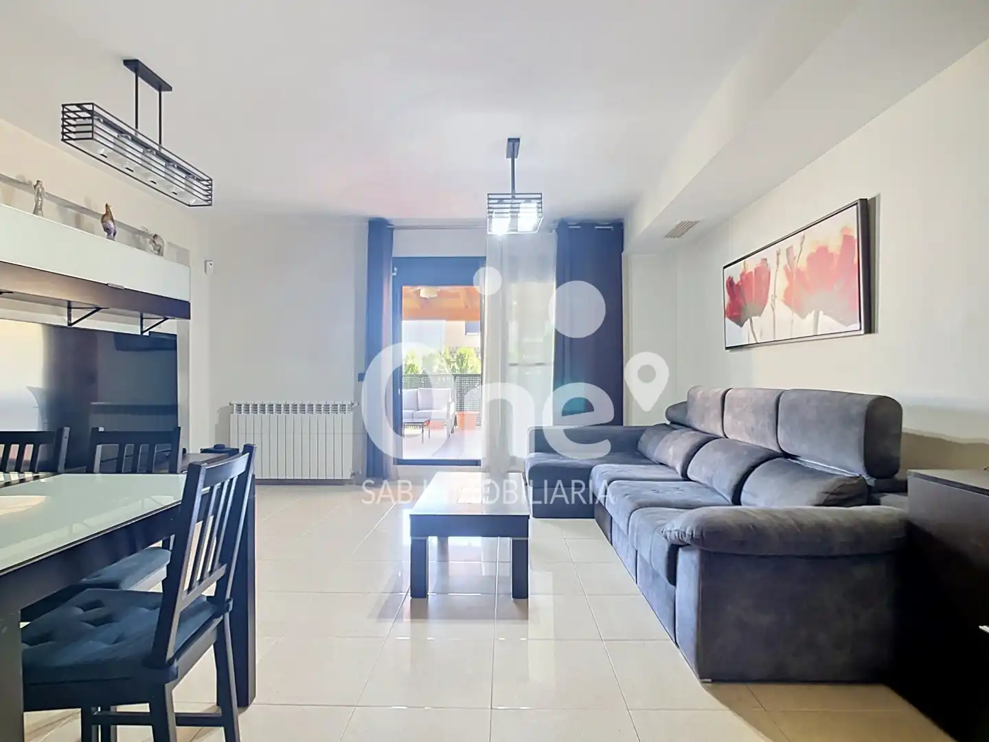 Wohnzimmer von Einfamilien-Reihenhaus zum Verkauf in San Antonio de Benagéber mit Klimaanlage, Heizung und Privatgarten