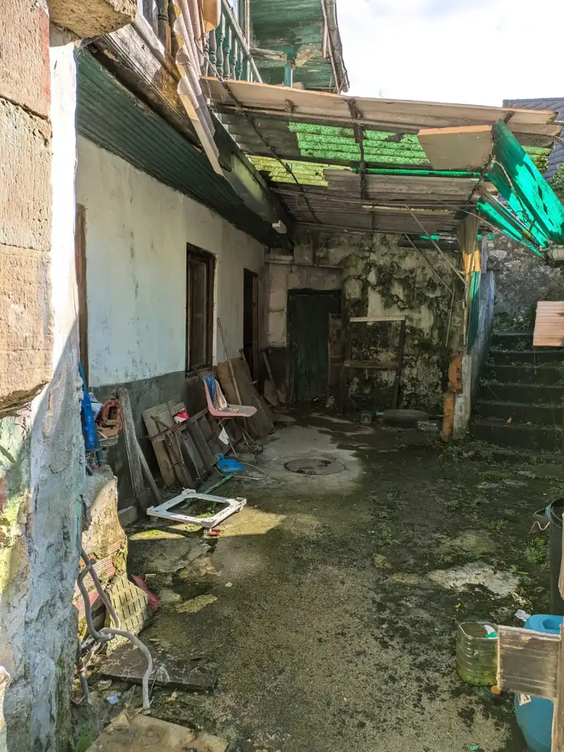 Einfamilien-Reihenhaus zum Verkauf in Los Corrales de Buelna  mit Privatgarten