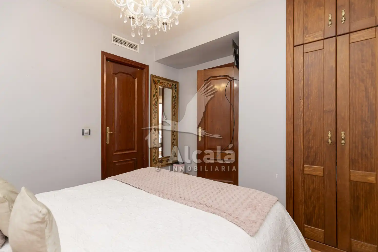 Bedroom of Flat for sale in Alcalá de Henares  with Air Conditioner, Heating and Parquet flooring