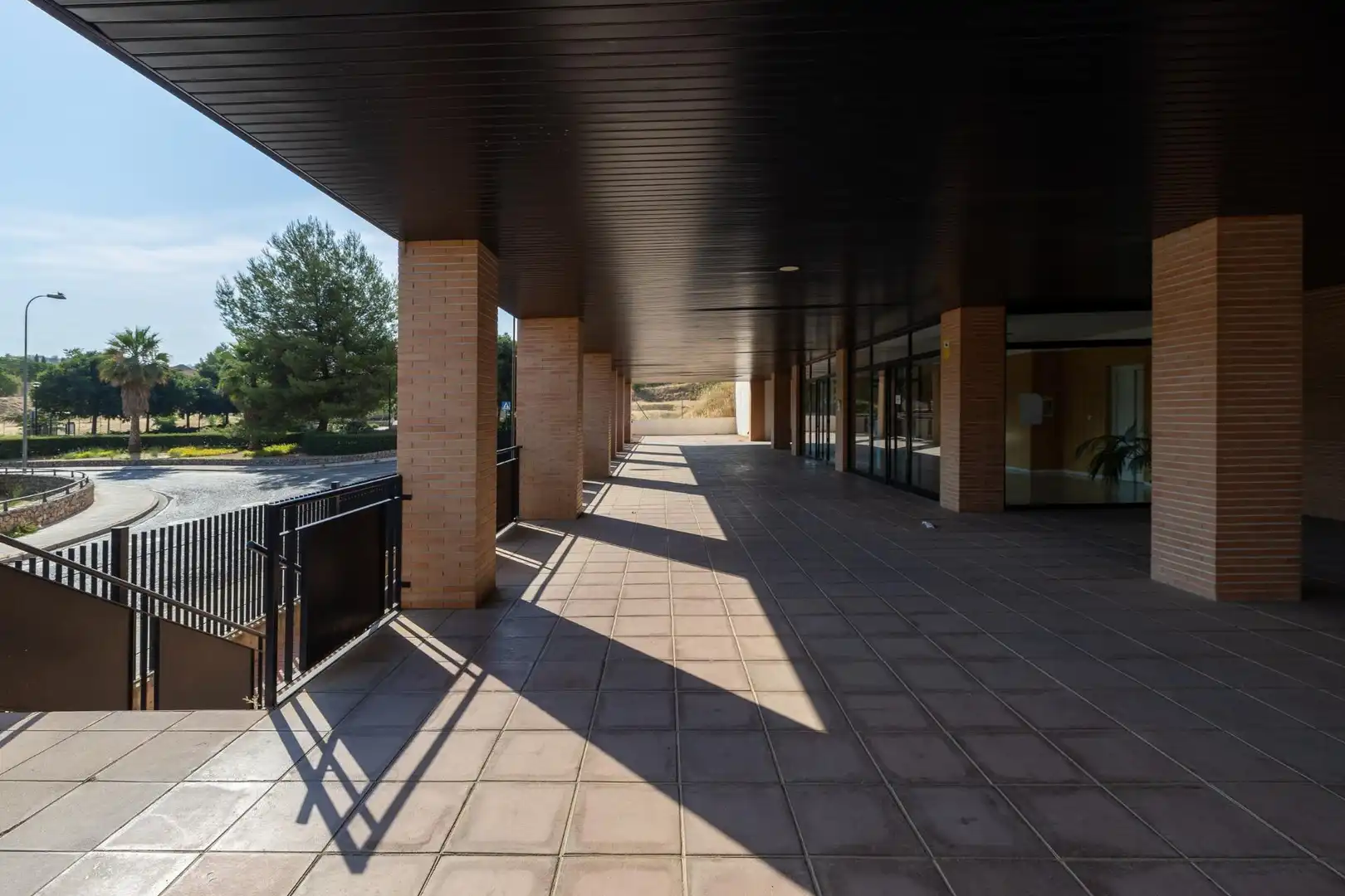 Vista exterior de Pis en venda en Granada amb Terrassa