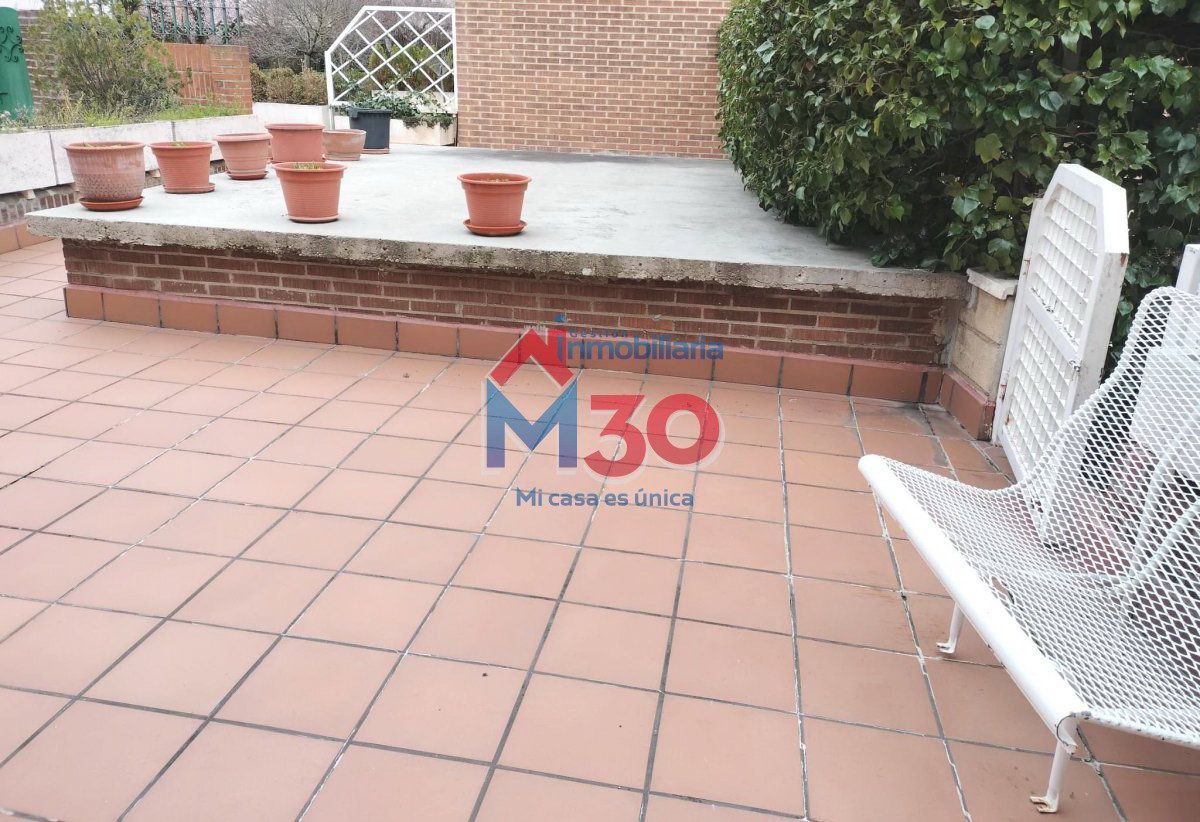 Terrassa de Casa o xalet en venda en Miranda de Ebro amb Calefacció, Parquet i Terrassa