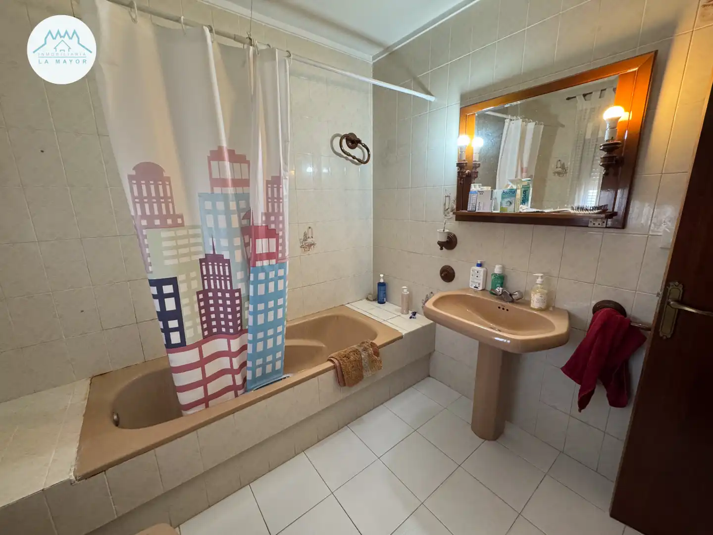 Bathroom of Houses for sale in Carrión de Calatrava  with Air Conditioner, Terrace and Furnished