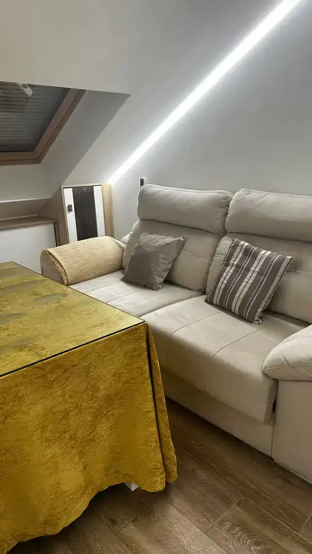 Sala d'estar de Àtic de lloguer en Valdepeñas de Jaén, Jaén