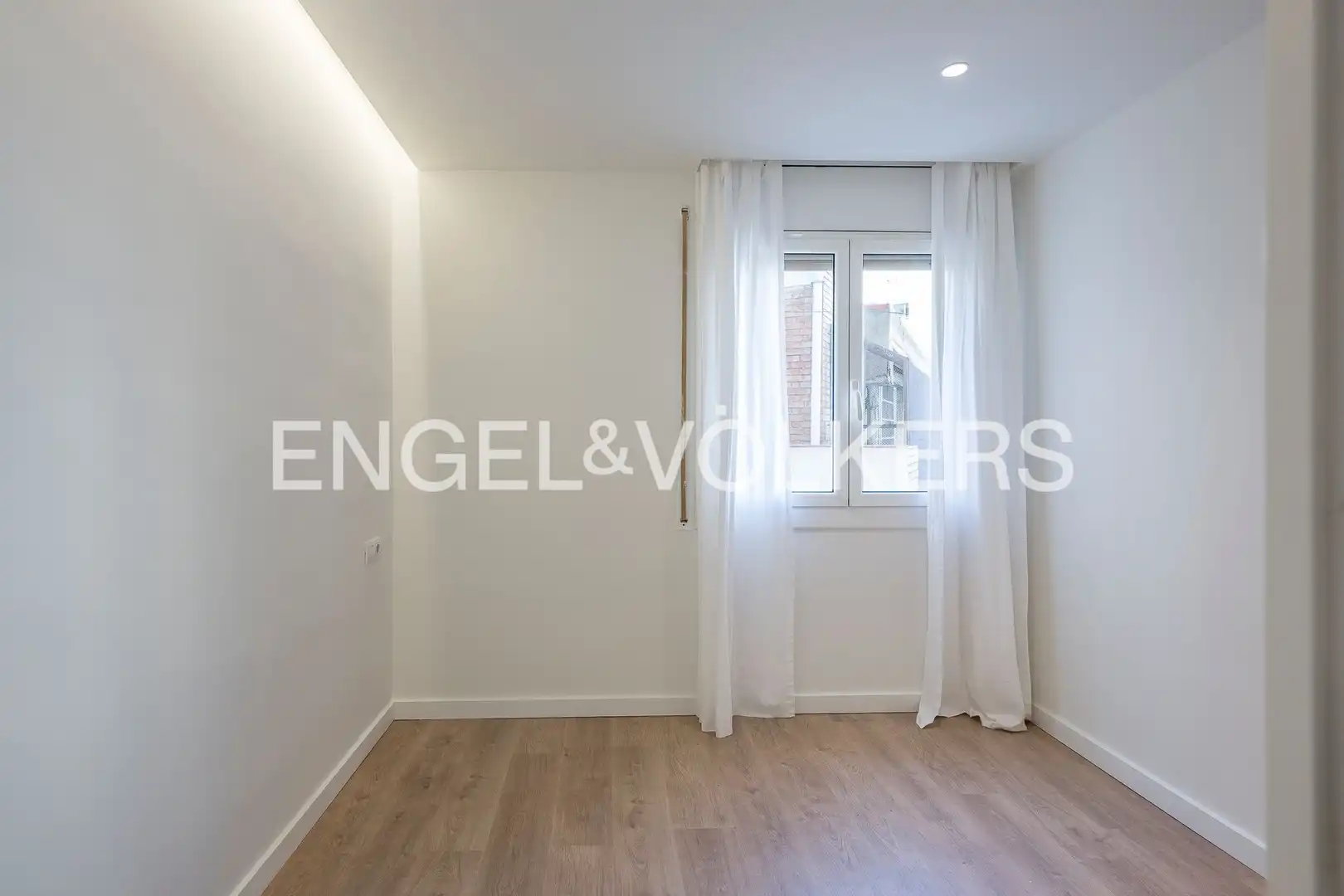 Habitación de Piso en venta en Barcelona con Aire acondicionado y Calefacción