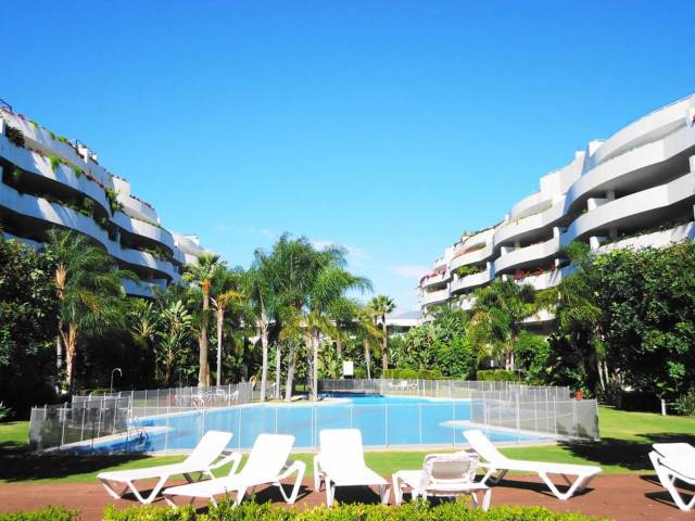 Piso en Alquiler en Cañas, 1 en Puerto Banús