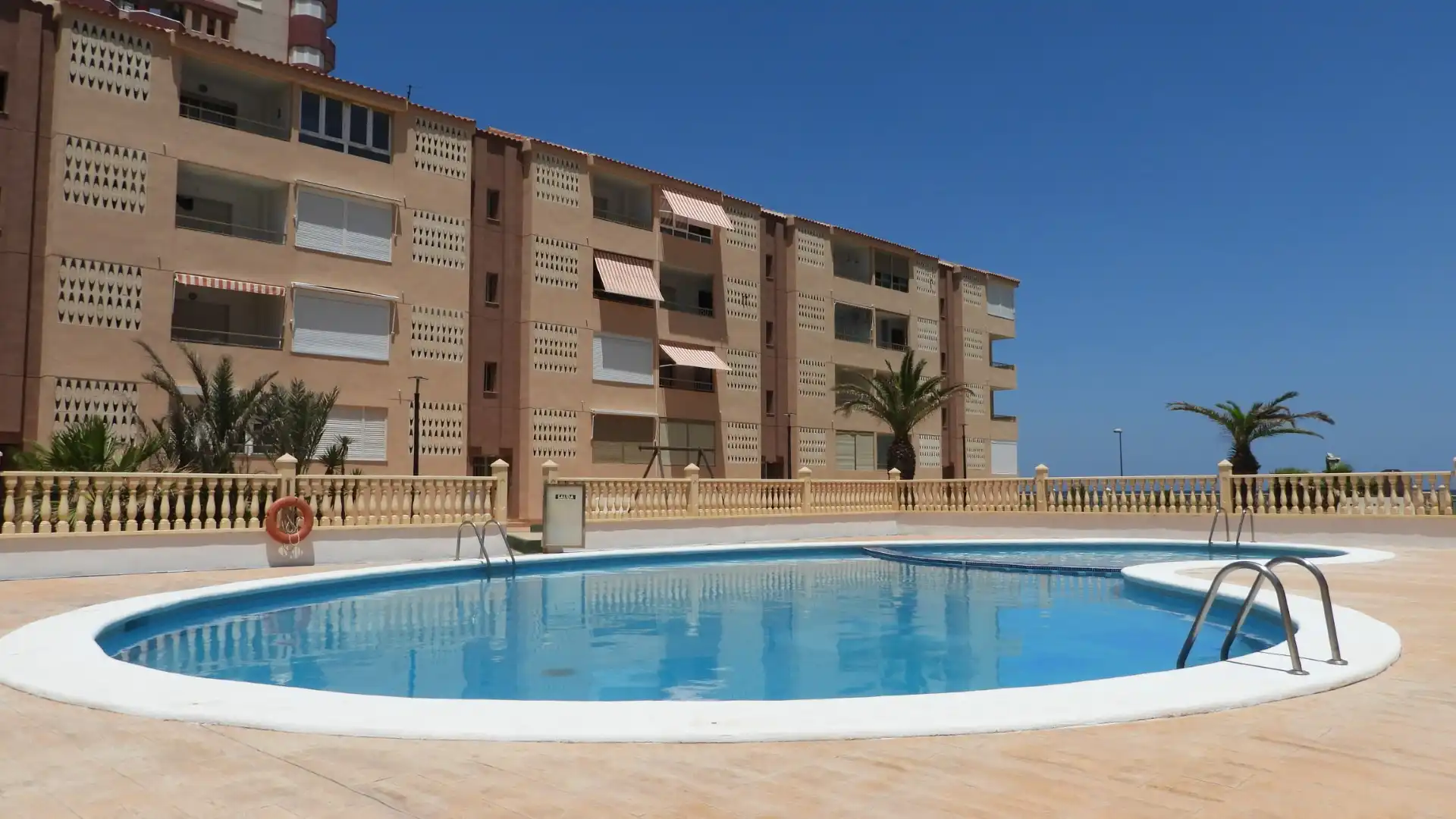 Apartament amb terrassa en venda a Urbanizacion Oasis Pl Q 3, imagen 24
