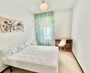 Bedroom of Flat to rent in  Granada Capital  with Heating and Terrace