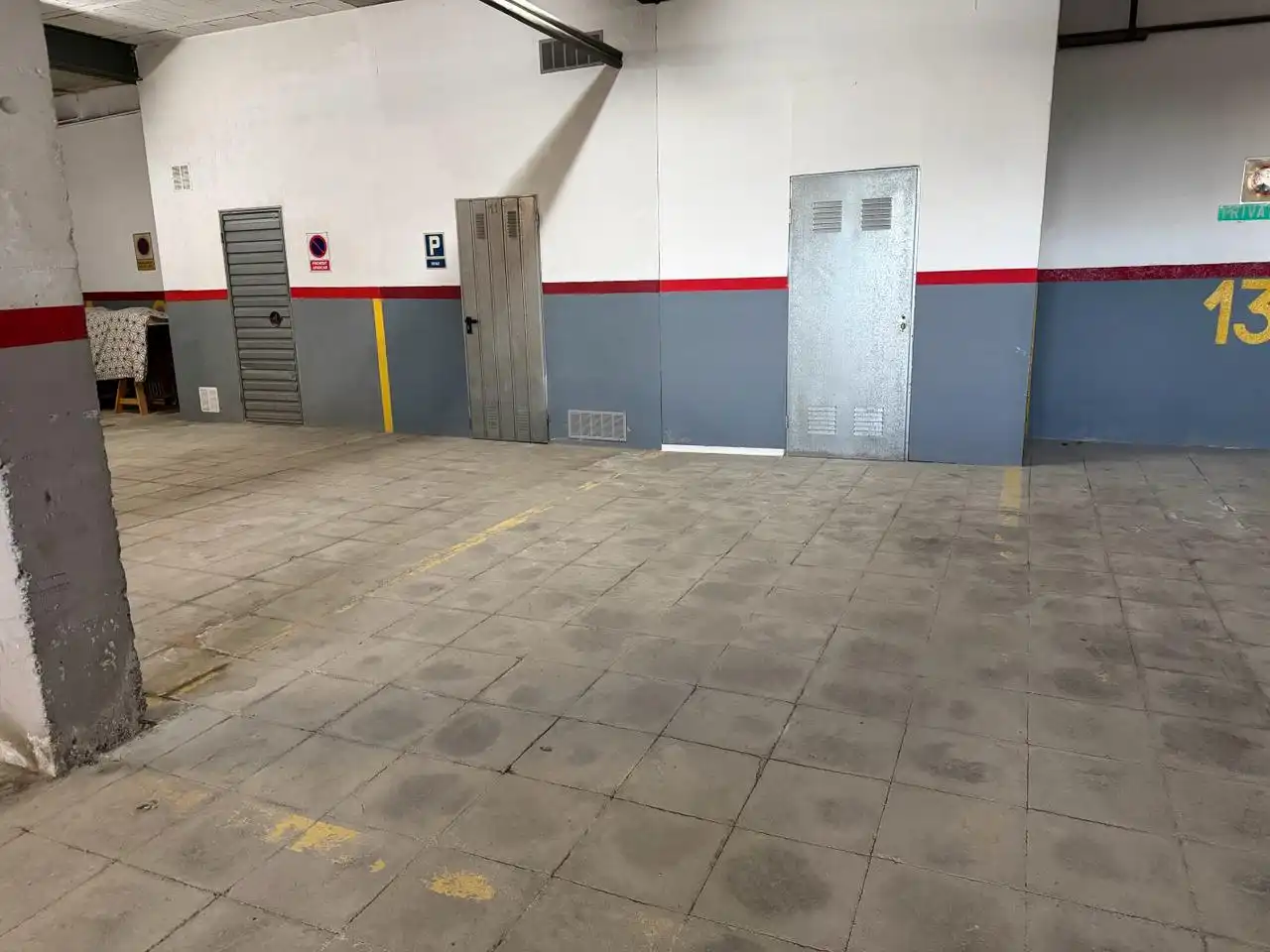Parking de Piso en venta en Alp con Calefacción, Terraza y Trastero