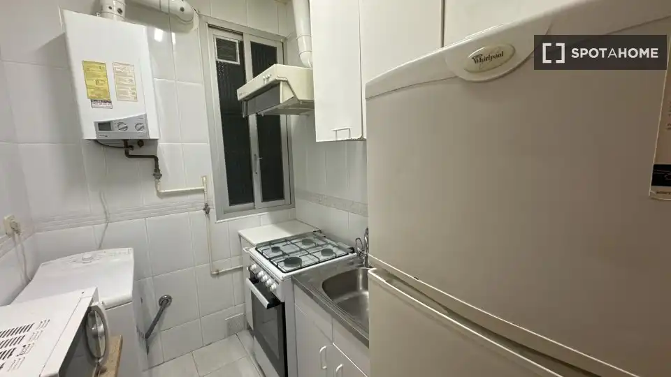 Kitchen of Flat for rent in Madrid  with Air Conditioner, Heating and Furnished