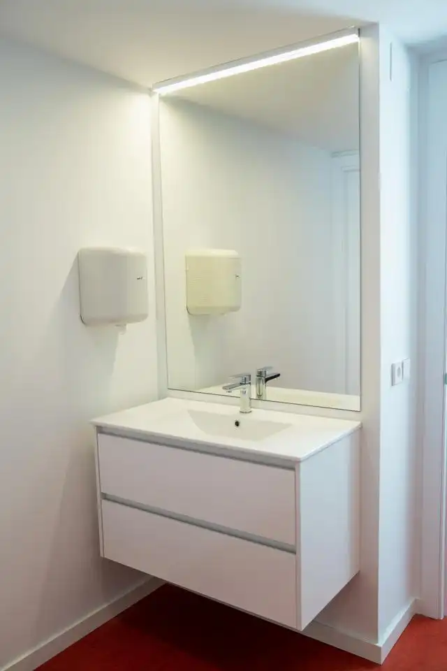 Office for rent in Larrabide, Milagrosa