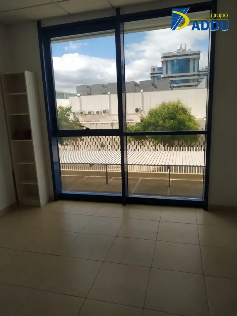 Oficina de lloguer en Sevilla amb Aire condicionat