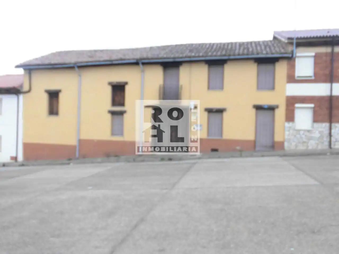 Vista exterior de Casa o xalet en venda en Valdefresno amb Jardí privat