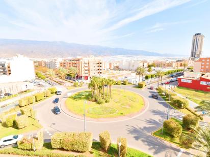 Vista exterior de Àtic en venda en El Ejido amb Aire condicionat, Terrassa i Moblat