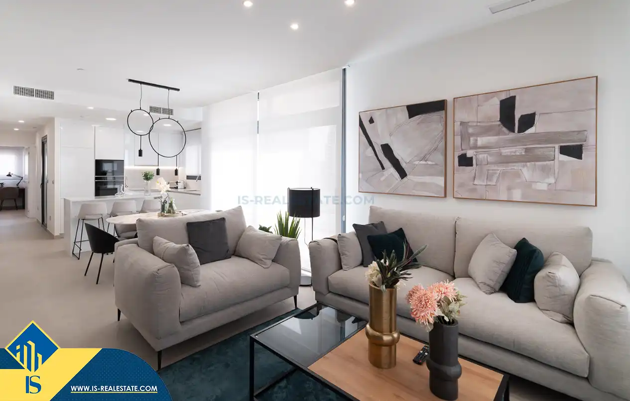 Apartment with pool for sale in Playa de Poniente
