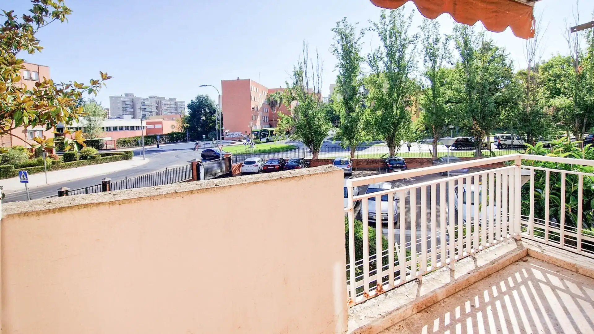 Außenansicht von Wohnung zur Miete in Badajoz mit Privatgarten, Möbliert und Balkon