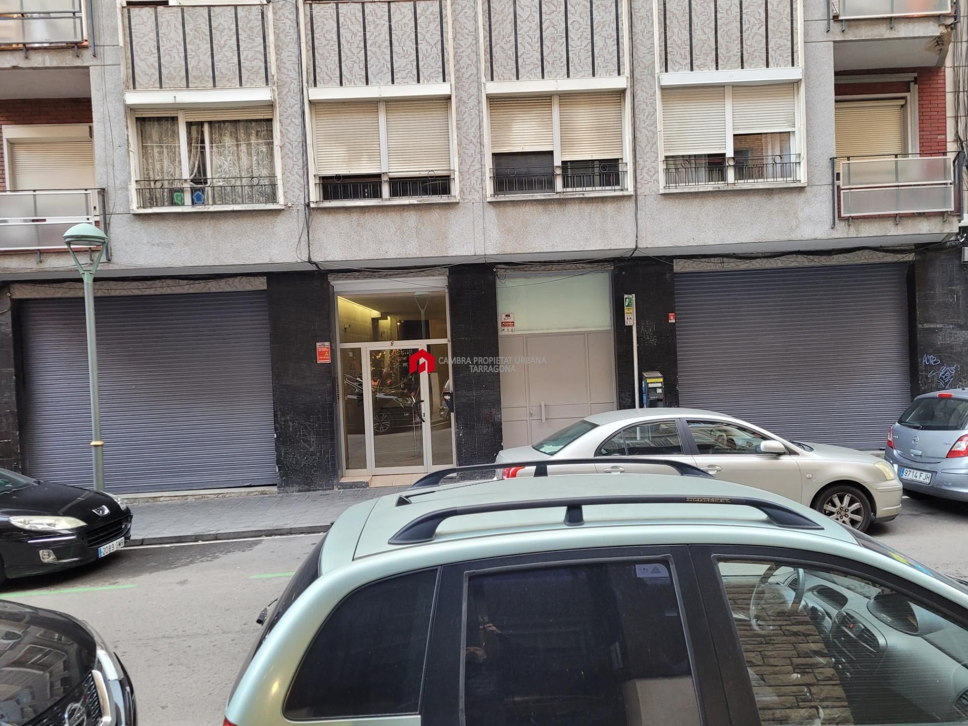 Vista exterior de Local en venda en  Tarragona Capital