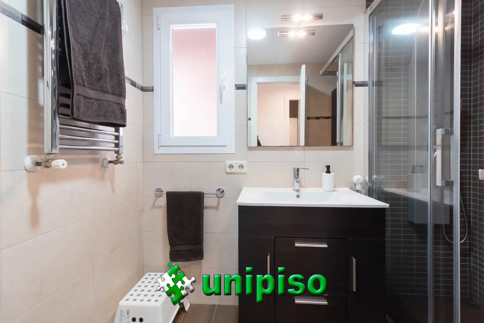 Bany de Pis en venda en Leganés amb Aire condicionat, Jardí privat i Piscina